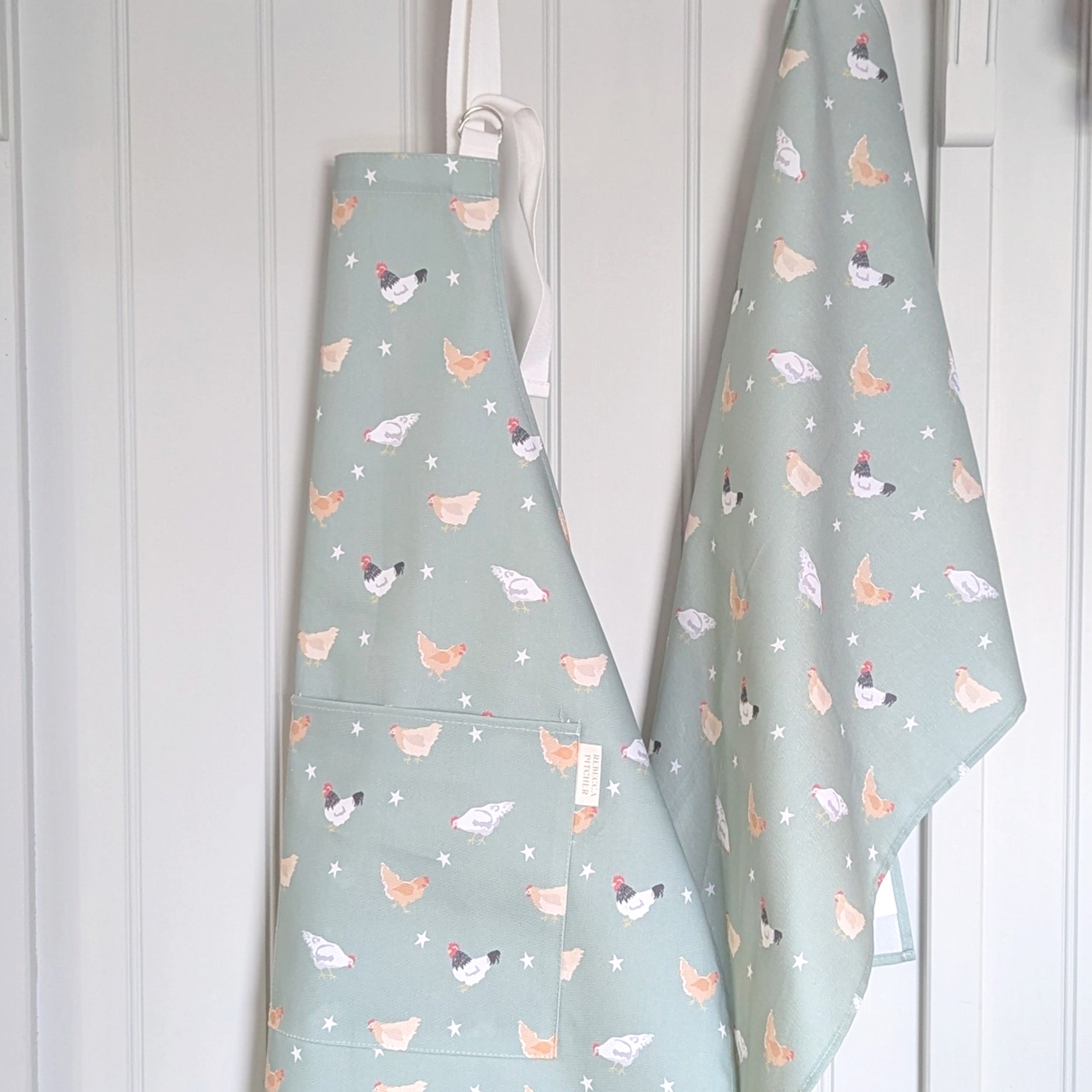 Green chicken design apron and tea towel