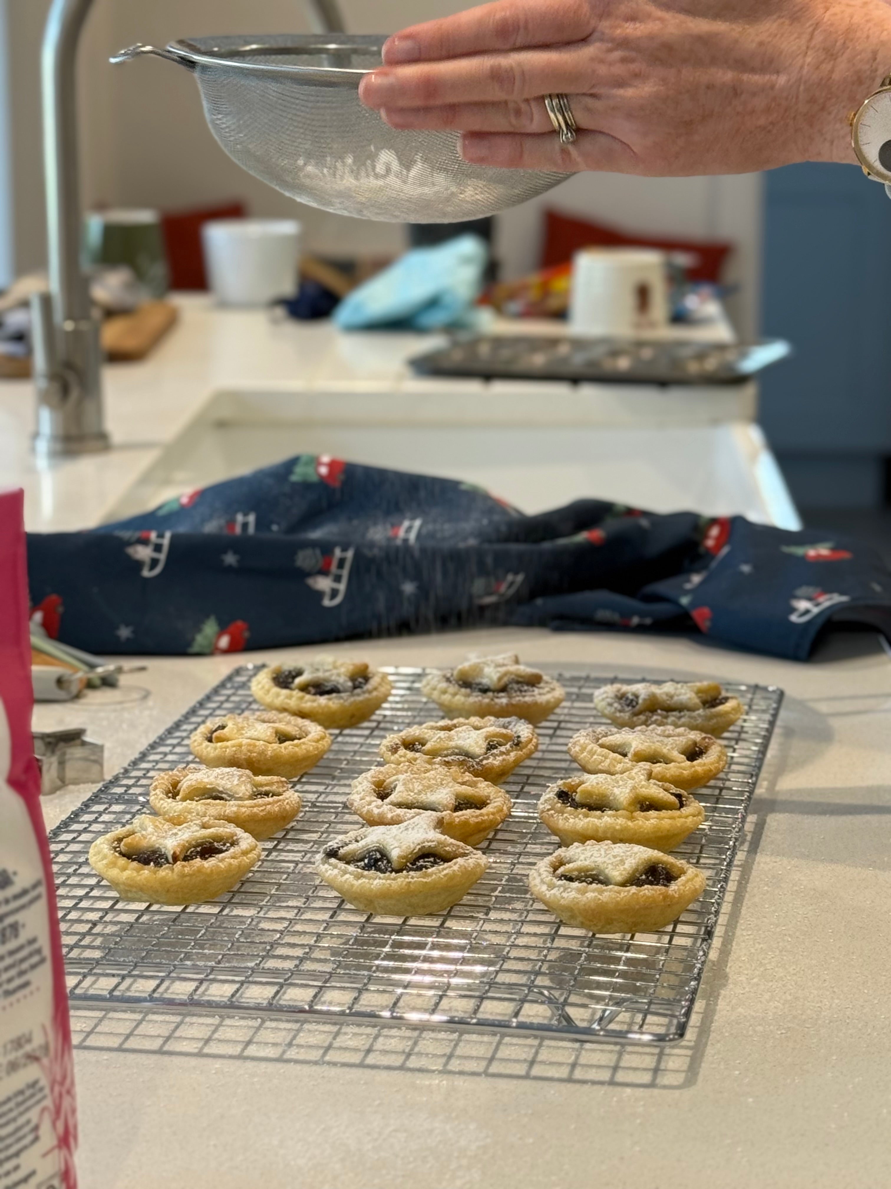 My go-to recipe for buttery, flaky mince pies