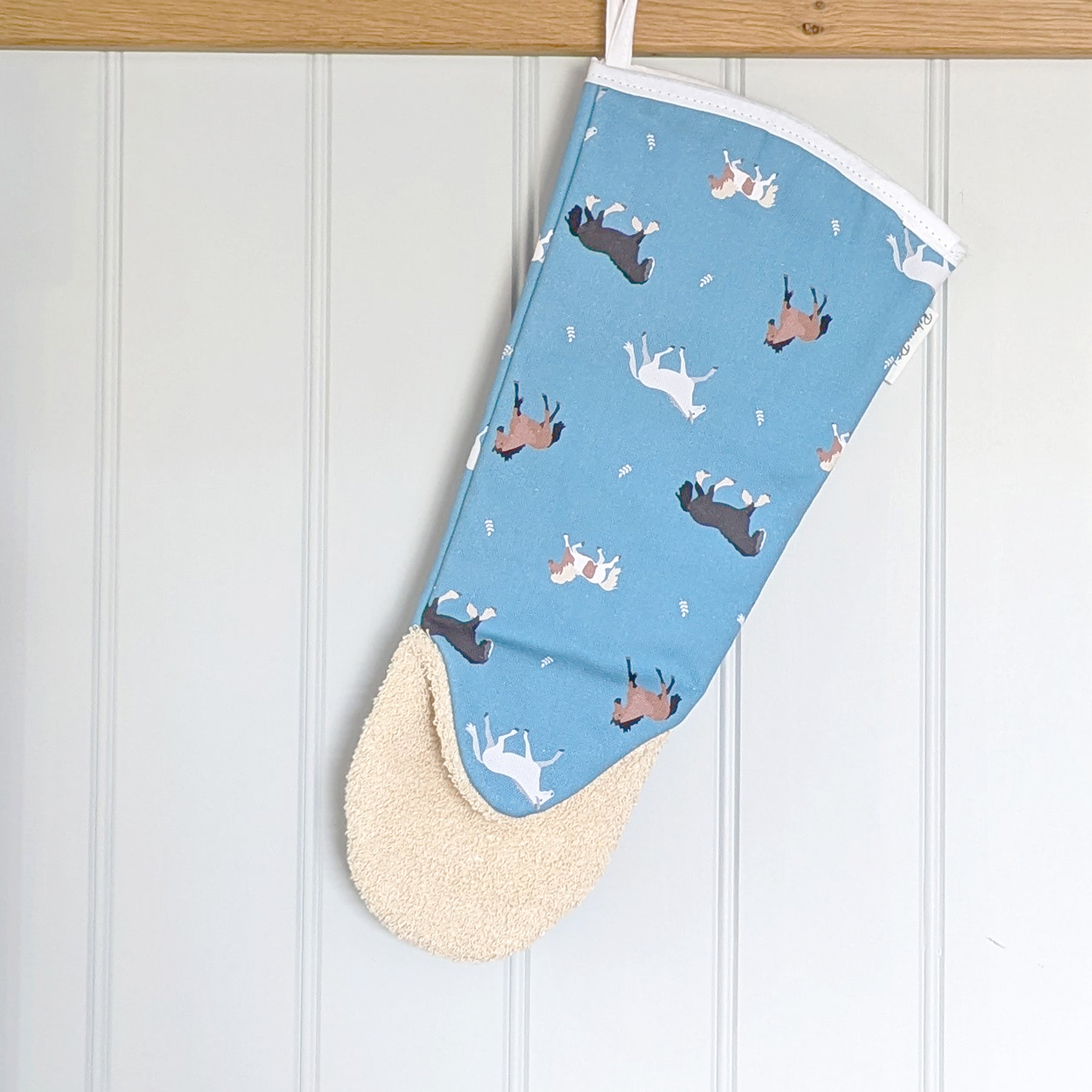 Teal blue horse design oven gauntlet