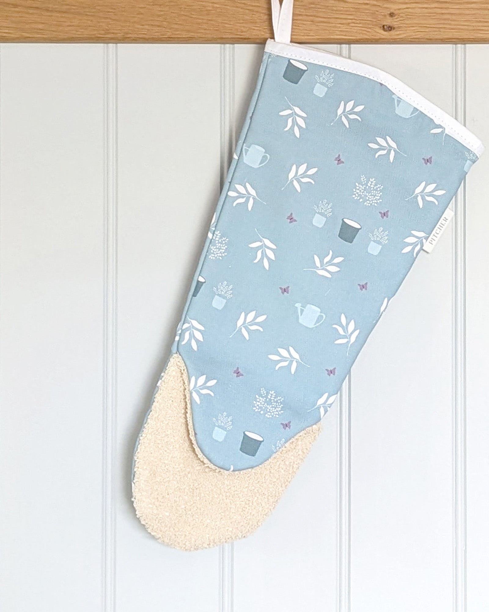 Duckegg Blue Cottage Garden design oven gauntlet