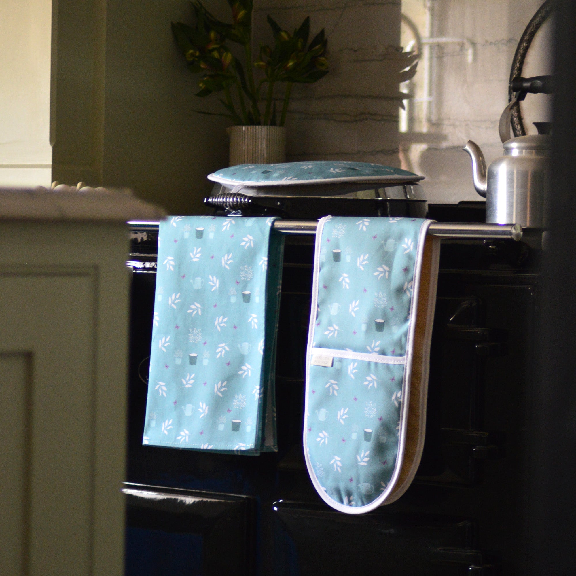 Cottage Garden Double Oven Gloves